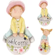   XL Kerti gyerek figura welcome felirattal , kövön ülő 42 cm