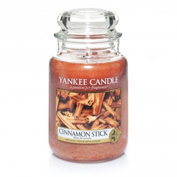 Nagy illatgyertya üvegben Cinnamon Stick Yankee