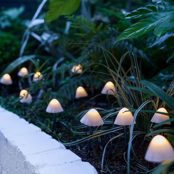 12 db-os Napelemes lámpa szett mini gombák leszúrható LED 24 cm