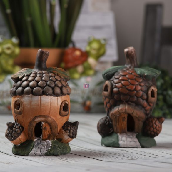 Makk házikó led világítással 14 cm elemes