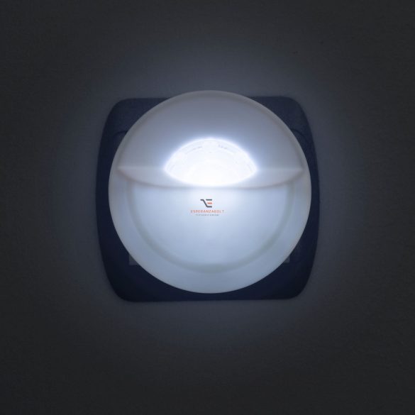 LED-es, forgathatófejes irányfény fényérzékelővel LED-del