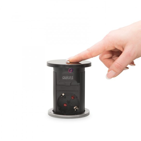 Motoros rejtett elosztó - fekete 3 x 250 V + USB-A, Type-C