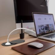   Rejtett, beépíthető konnektor + USB + Type-C - "Slide it" technológiával