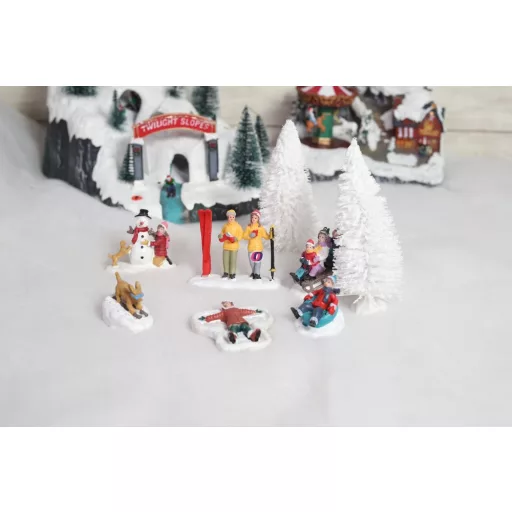 XL Luxury 7 db-os Karácsonyi falu figura szett "Snow fun"