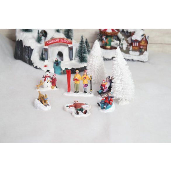 XL Luxury 7 db-os Karácsonyi falu figura szett "Snow fun"