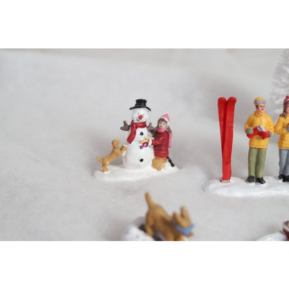 XL Luxury 7 db-os Karácsonyi falu figura szett "Snow fun"