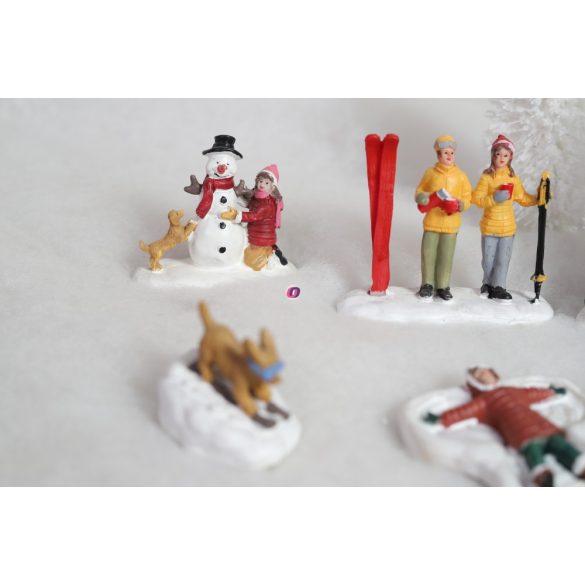 XL Luxury 7 db-os Karácsonyi falu figura szett "Snow fun"