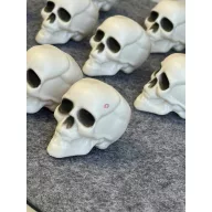 Halloween Koponya Dekor Szett – 12 db 4,5 cm-es koponyák