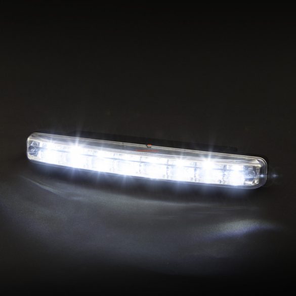 Menetfény DLA001 8W • 900 lumen1 pár / bliszter