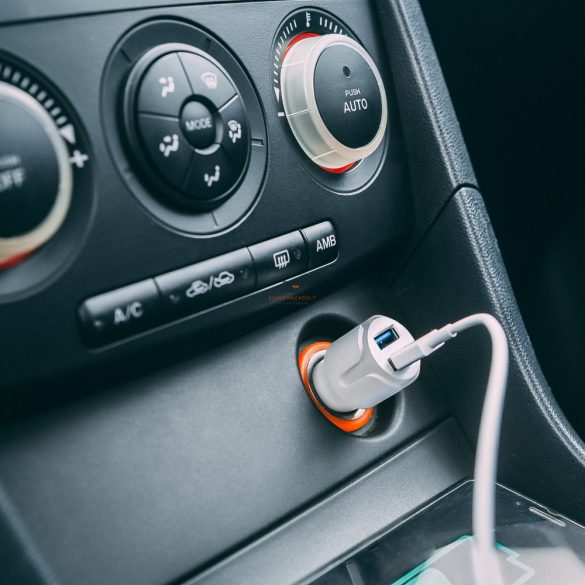 Autós szivargyújtó adapter 2 USB aljzattal - Fehér