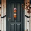 Halloween ajtódekoráció - tök - akasztható - fa - 62 x 13 cm