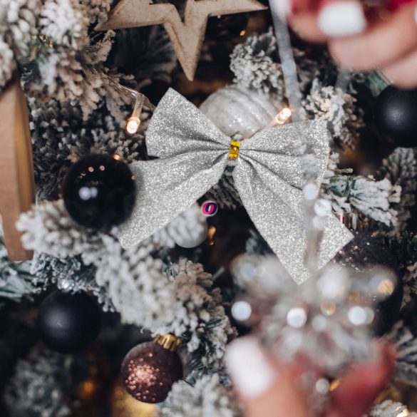Karácsonyi dísz glitteres masni szett ezüst 12 db / csomag