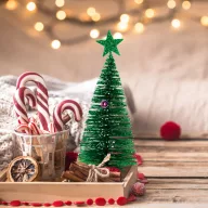 Mini dekor műfenyő glitteres 18 cm 4 szín