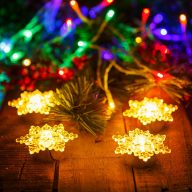 4 db-os LED-es jégkristály dekoráció - melegfehér - elemes 7 cm   4 db-os LED-es jégkristály dekoráció - melegfehér - elemes 7 cm