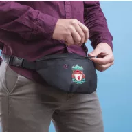   Liverpool övtáska egyedi névvel Fekete, személyre szabható