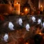 Halloween-i LED-es fényfüzér - szellem - 8 LED - 2 x AA
