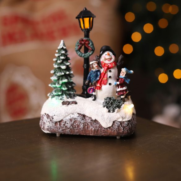 Led-es karácsonyi falu jelenet 12 cm 3 féle kivitel