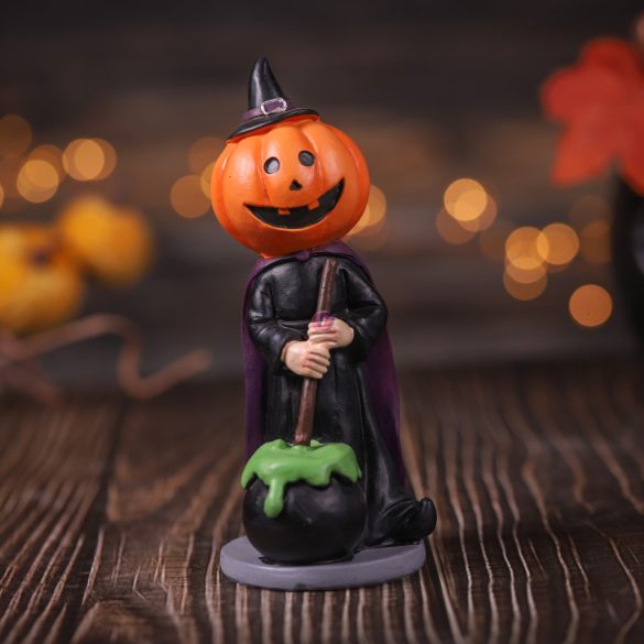 Vicces Halloweeni tökfej figura 17 cm 4 féle választható