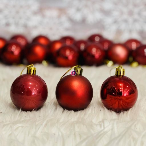 Gömb műanyag 5cm piros 3 féle 18db-os szett