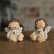   Angyal ülő glitteres poly 3.5x3.8x4.7cm fehér 2 féle karácsonyi figura