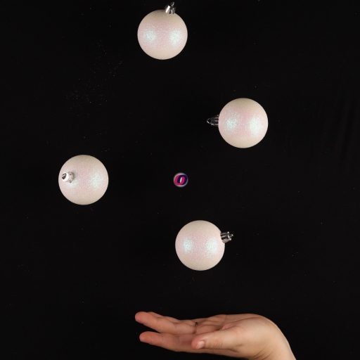 Karácsonyfa gömb dísz műanyag 6cm fehér glitteres 12 db/szett