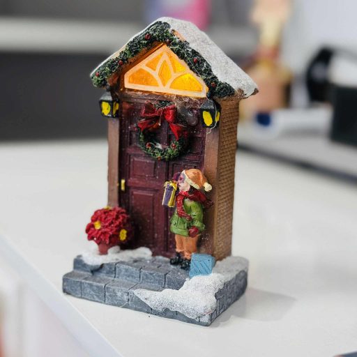 XL Vintage karácsonyi ajtó gyerekkel LED-es 8,5x6x13,8 cm