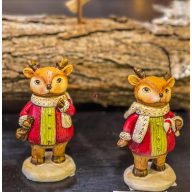   Szarvas fenyővel, koszorúval álló poly 5,5x4,5x12,5 cm barna, piros 2 féle