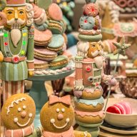   Diótörő sütemény glitteres, LED-es poly 15,5x11,5x46 cm pasztell