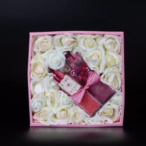 Luxury rózsabox Prémium SPA termékekkel Passion Love