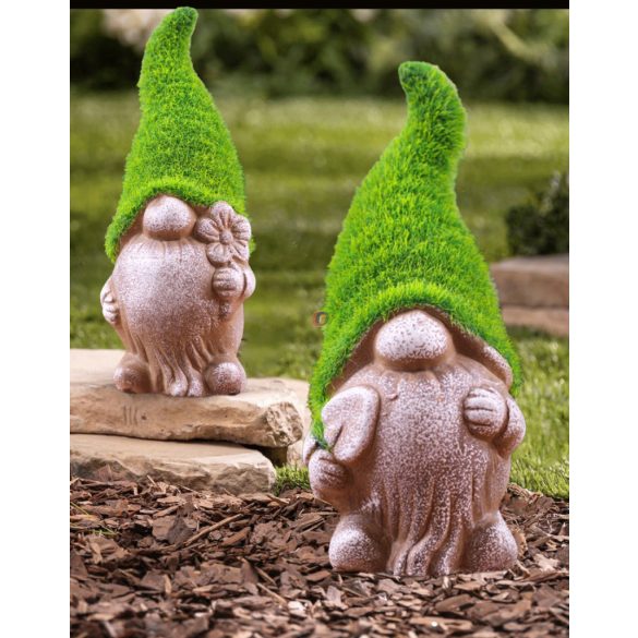 Luxury Kerti törpe manó moha sapkában, ásóval18 cm Deconline Garden