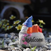   Kerti törpe welcome felirattal kővel 2 féle választható szín Deconline Garden