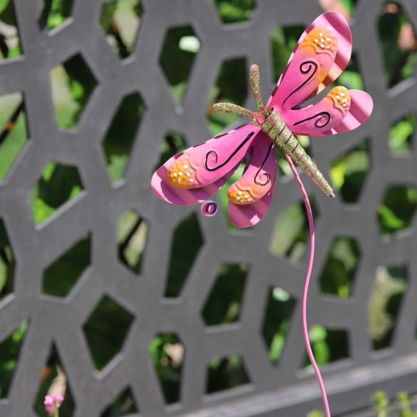 Leszúrós kerti dísz "szitakötő" 61 cm fém 3 féle Deconline Garden