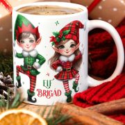   Karácsonyi bögre "Elf Brigád" 330 ml kerámia Full HD