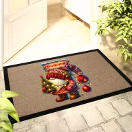   Egyedi neves karácsonyi Lábtörlő 60x40 cm "Piros karácsonyi manó" színes HD