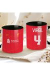 Prémium Liverpool Bögre személyre szabható, egyedi névvel 330ml Fekete bögre "Home kit"