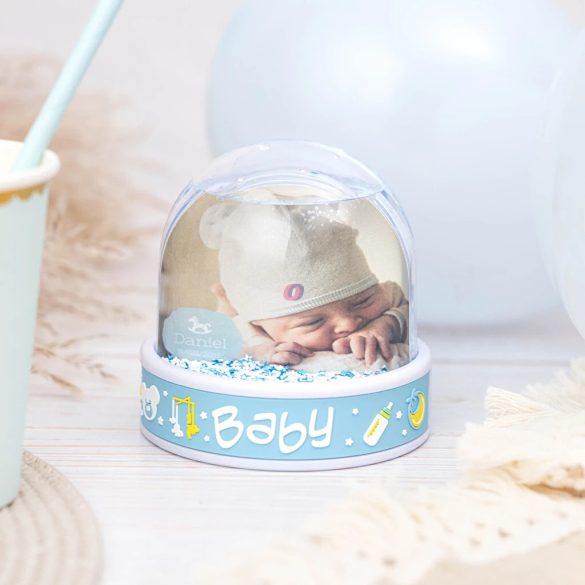 Egyedi fényképes baba hógömb fiús színben 10 cm