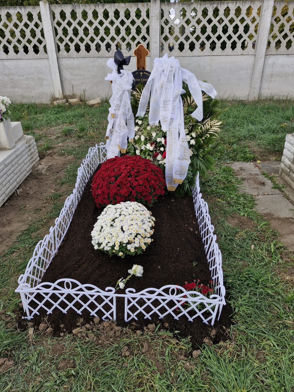 Kerti ágyásszegély kerítés "Villa" kovácsoltvas hatás 45x35cm Fehér