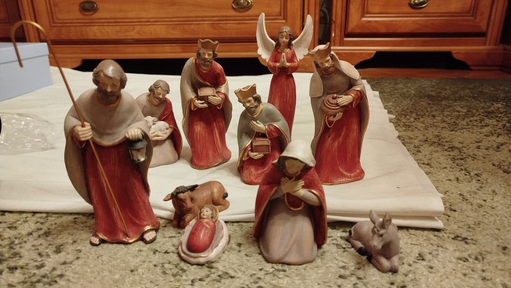 XL Betlehemi figurák poly 8,5x5x21cm színe 9 db-os szett