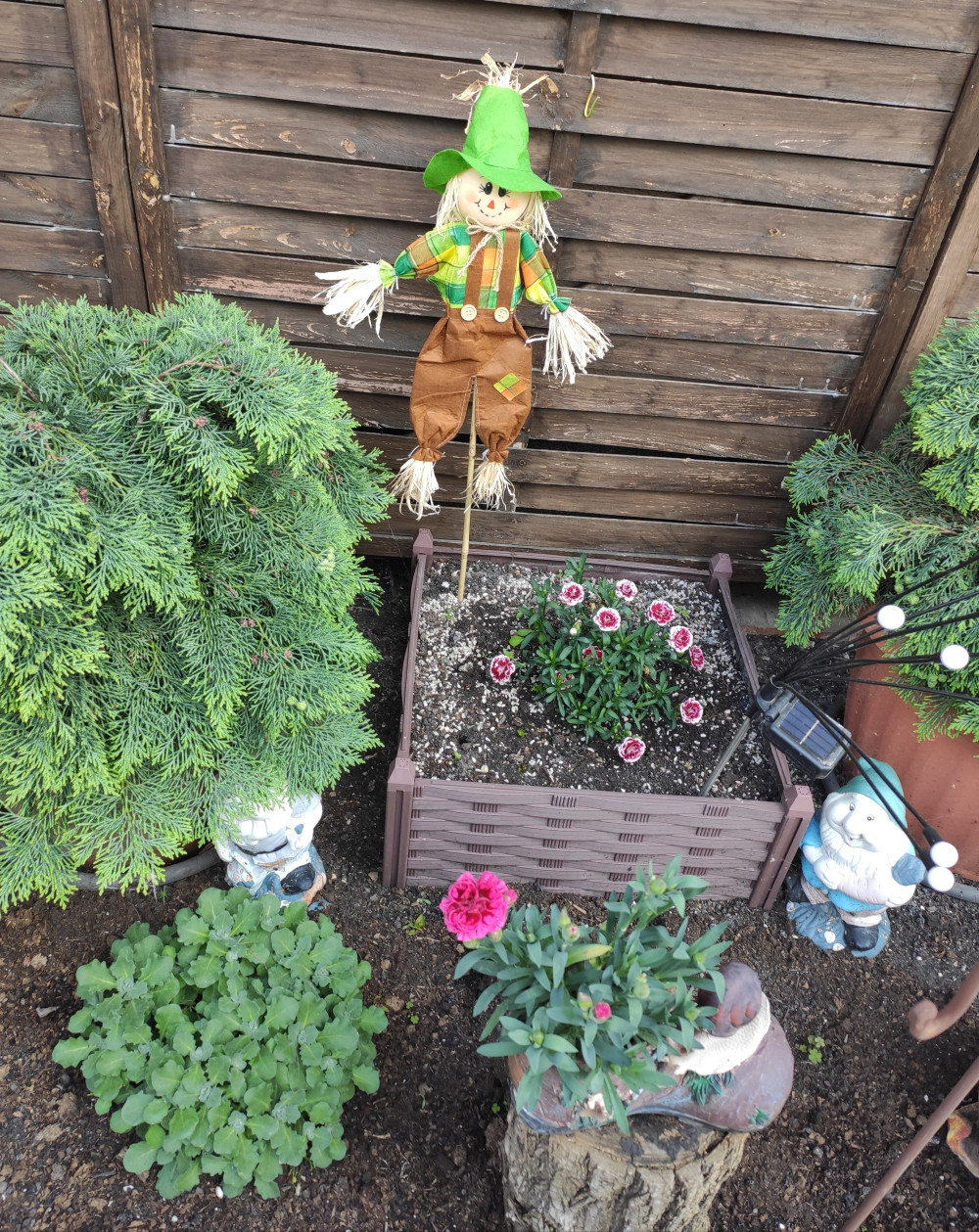 XXL Madárijesztő Kerti figura 4 féle 82 cm DECOnline Garden