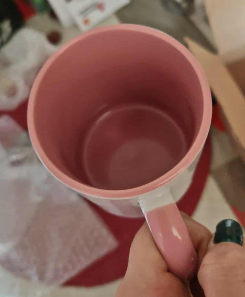 Egyedi neves "LABUBU Friends" bögre személyre szabható fekete