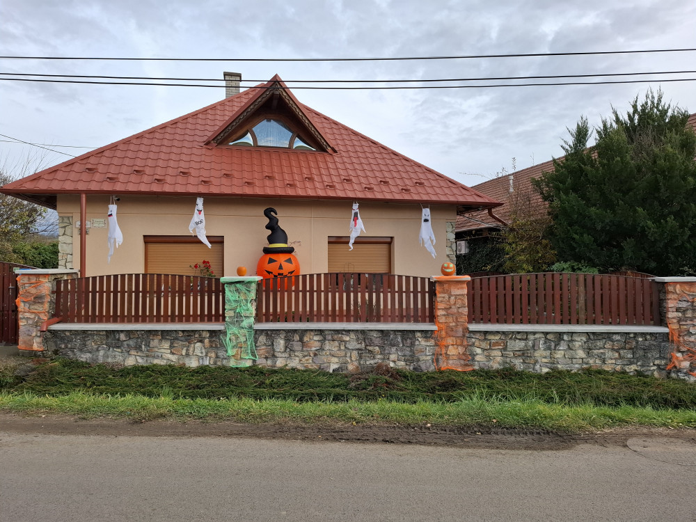 Felfújható tök kalappal kültéri 180 cm IP44 LED hálózati adapterrel KD 180 T